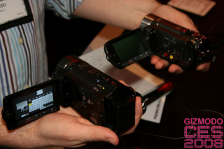 Illustration for article titled Canon's HD Vixia HF10 and HF100 Need No Tape